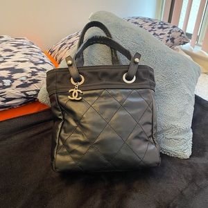 SALE SALE🌺🌺AUTHENTIC CHANEL TOTE🌺🌺